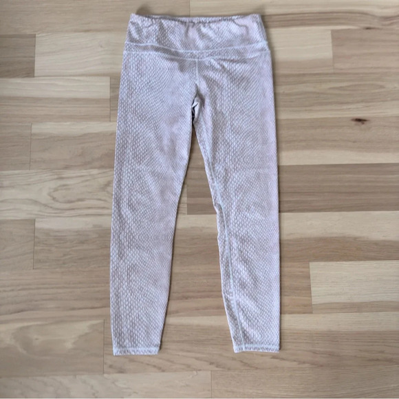 Varley Size M Pink Biona Tight Stone Snake size M 7/8 length - Picture 4 of 13